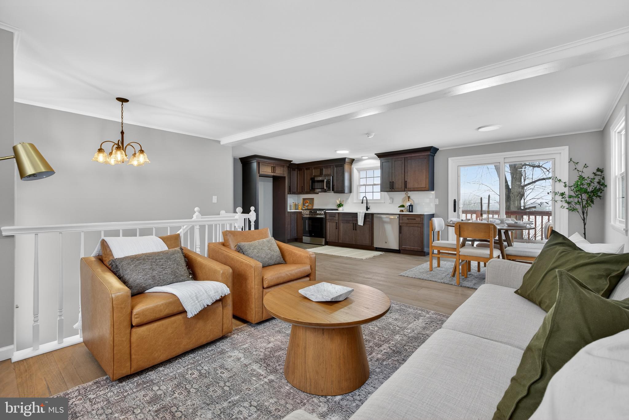 WINDSOR MANOR - Residential