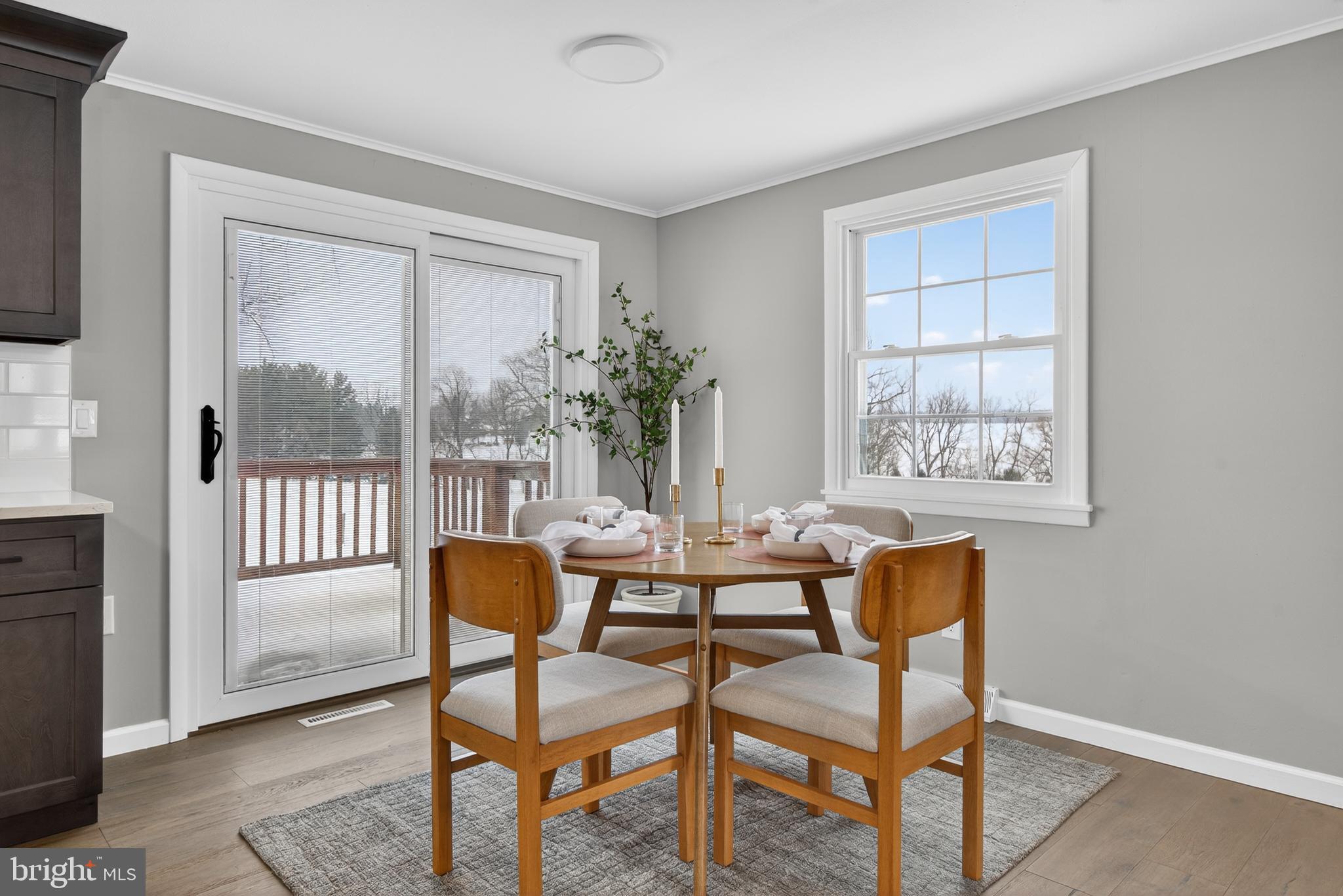 WINDSOR MANOR - Residential