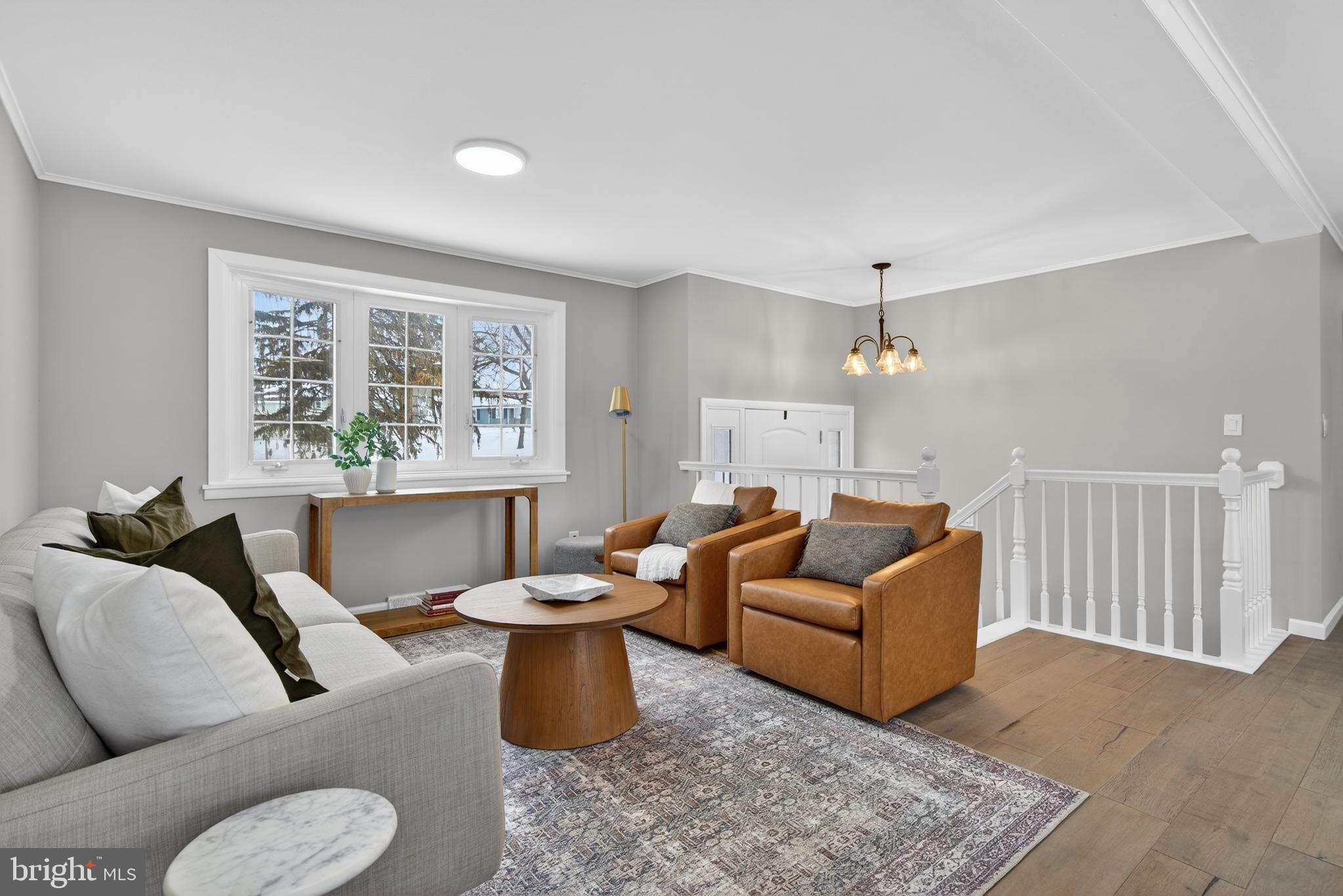 WINDSOR MANOR - Residential