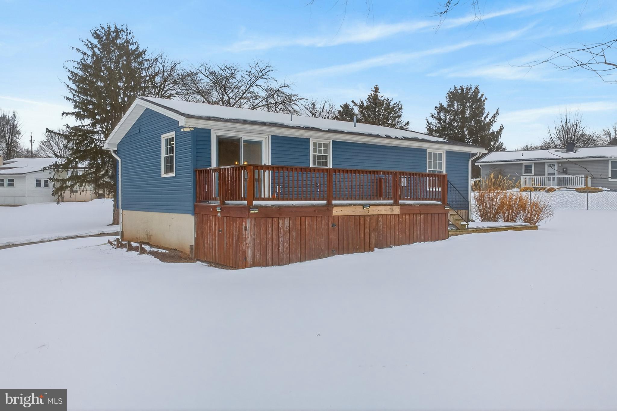 WINDSOR MANOR - Residential