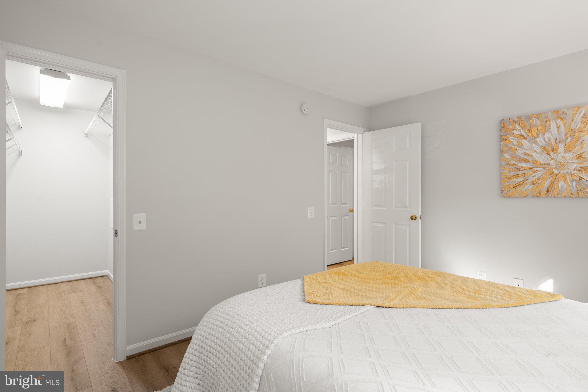 LEE LANDING COND - Residential