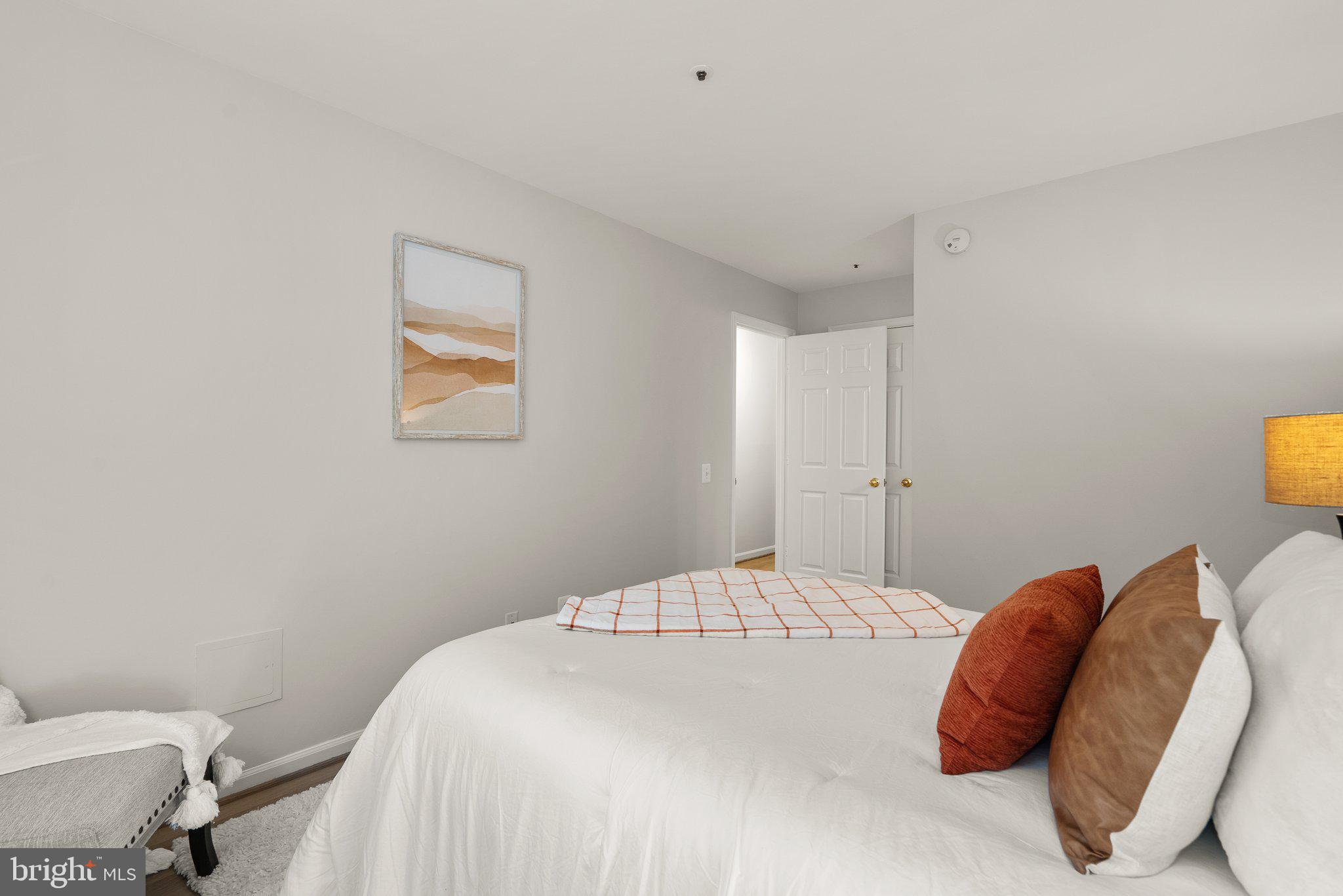 LEE LANDING COND - Residential