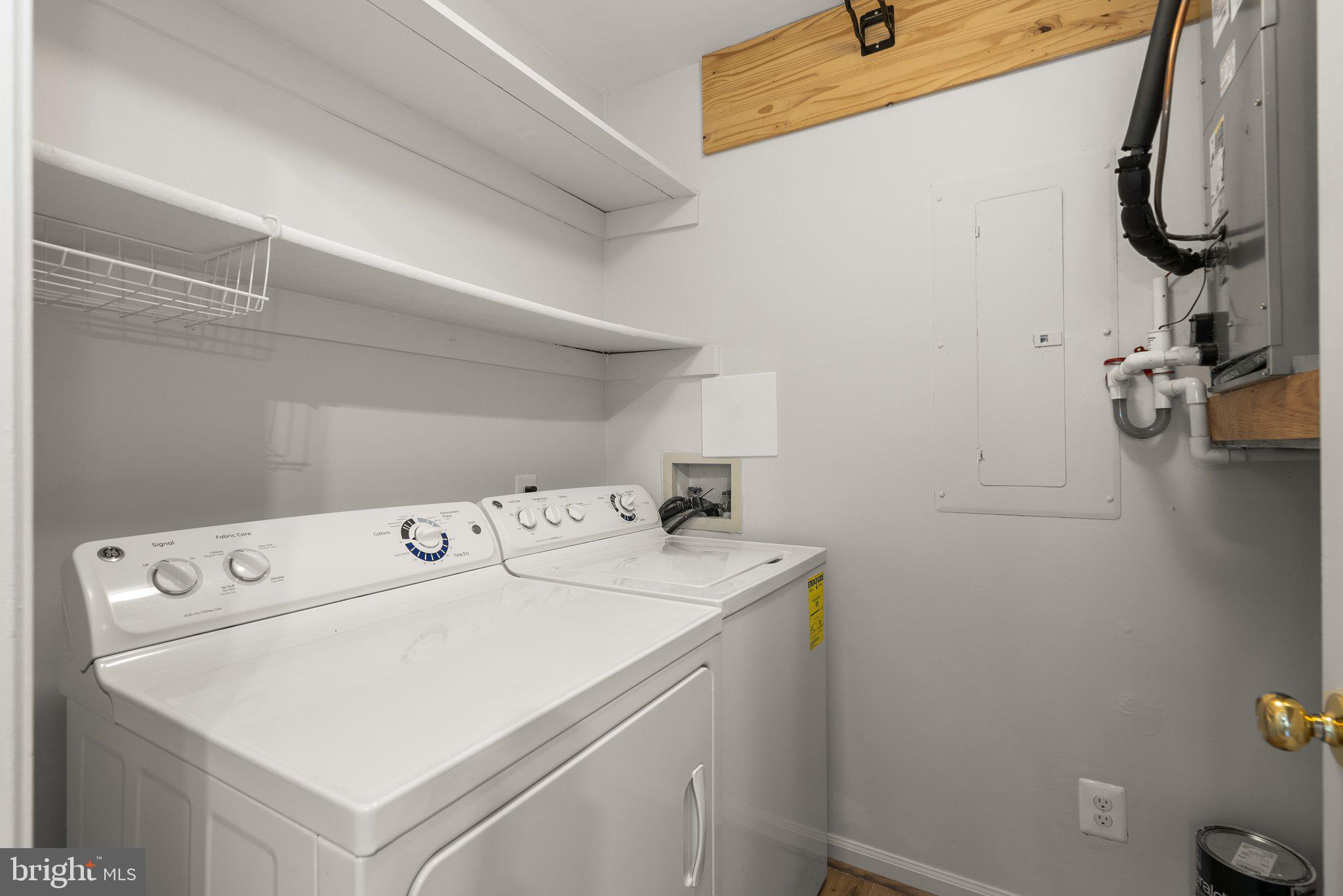 LEE LANDING COND - Residential