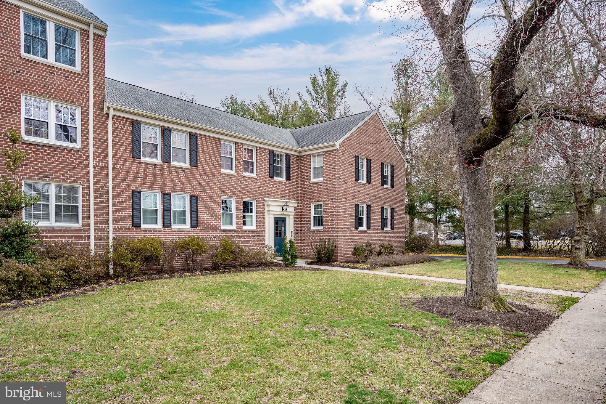 6619 E WAKEFIELD DRIVE B2