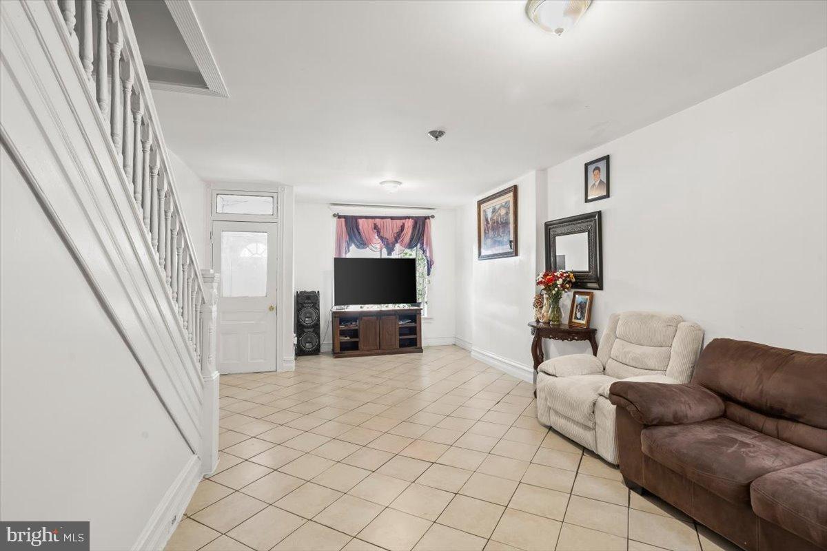 1302 N 11TH STREET