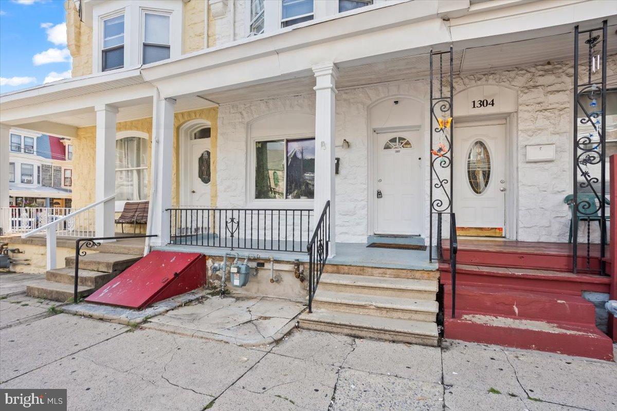 1302 N 11TH STREET