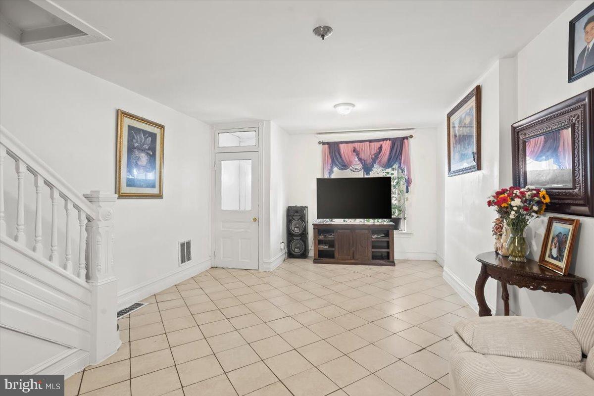 1302 N 11TH STREET
