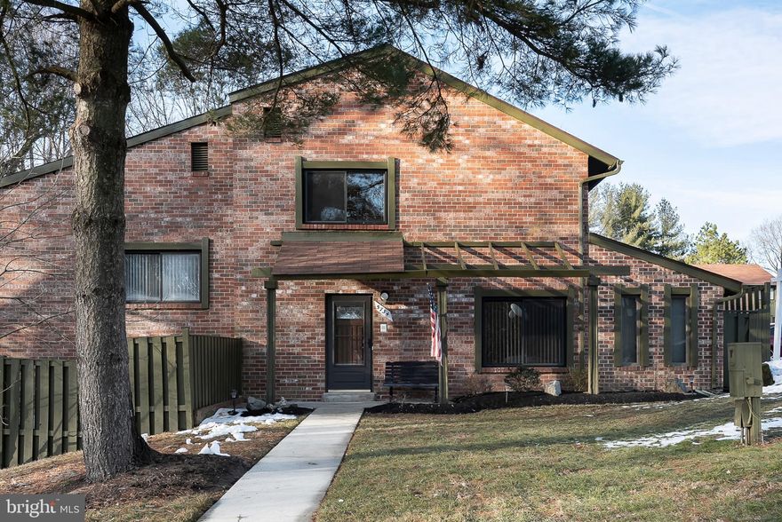 Beat the spring rush and come see this beautifully refreshed & updated 3 bedroom townhome.   Numerous tasteful renovations thruout give this home a modern, stylish quality.  Brand new HVAC, with new indoor & outdoor units, thermostat, & vent covers.   Updated kitchen with new granite counters & stainless steel appliances.  Updated full bath with granite counters, new mirror/medicine cabinet, new light & new faucet.  User-friendly floorplan includes: Open living-dining-kitchen areas;  Big master suite with walk-in closet and private entrance to full bath;  200+sf addition, with skylights, gives you 2 bonus rooms of sun filled living space (office, guest room, playroom, exercise room etc).   Other renovatoins/updates include: Updated/new electric thruout as needed;  Most Lighting/plumbing fixtures replaced, including cool & funky light/fan in dining room.  New flooring & paint thruout.      Front entrance w/concrete porch and new landscaping is set back from the road and next to wooded area, making this one of the more tranquil lots in the neighborhood.  There is also a small fenced in side yard with privacy fence.  Great location - short walking distance to Blandair Park, shopping, pools, schools and just minutes from major driving routes.