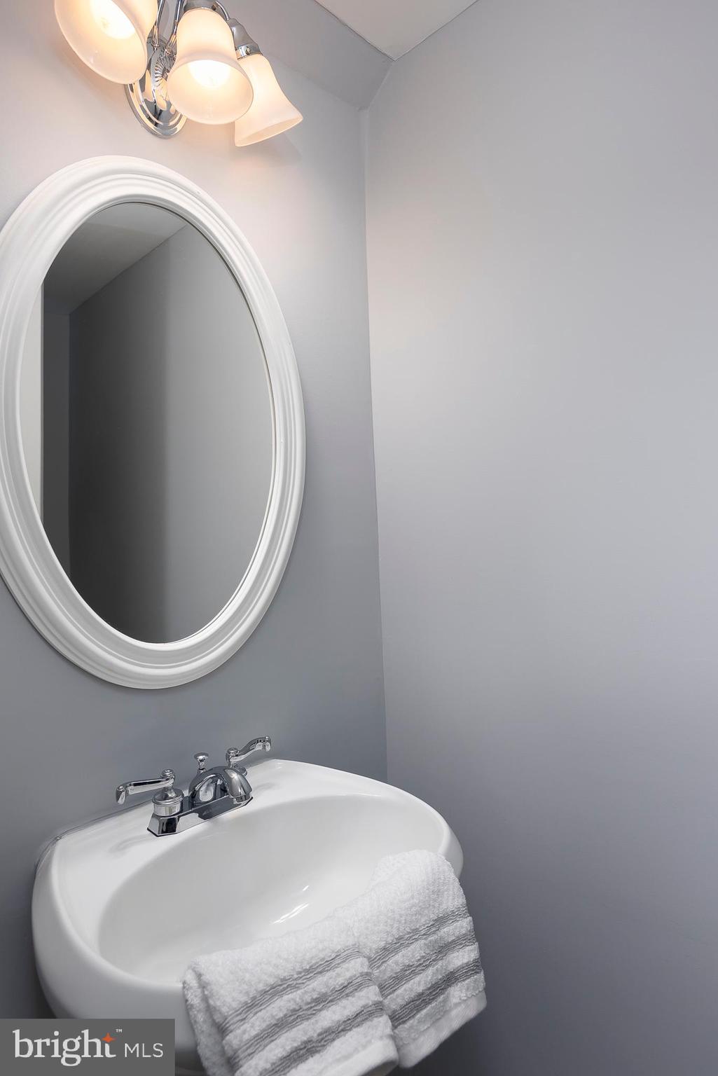 VILLAGE OF OAKLAND MILLS - Residential