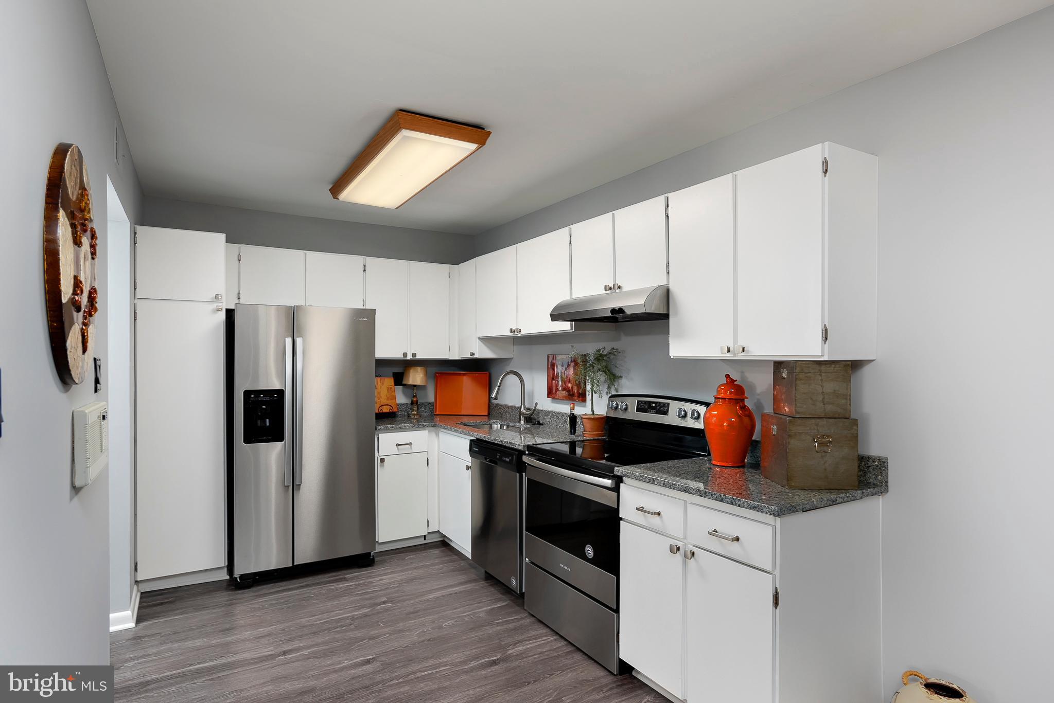 VILLAGE OF OAKLAND MILLS - Residential