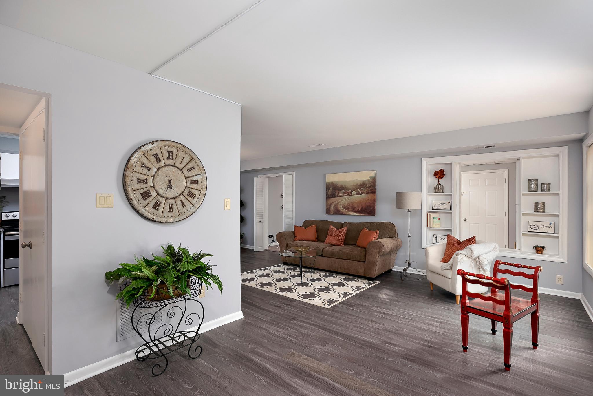 VILLAGE OF OAKLAND MILLS - Residential