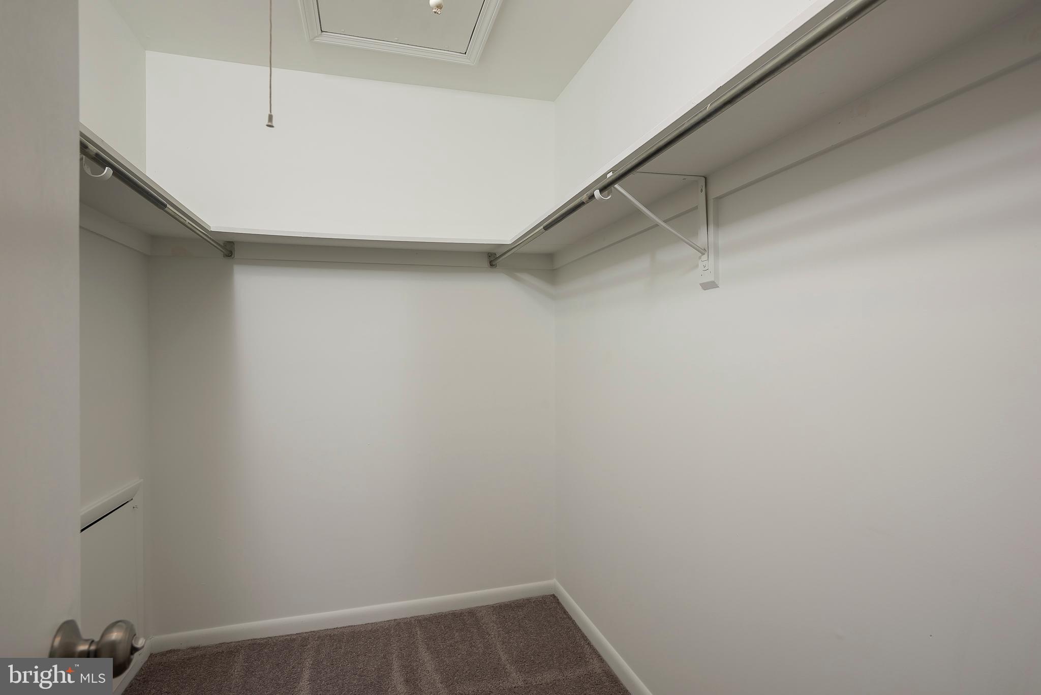 VILLAGE OF OAKLAND MILLS - Residential