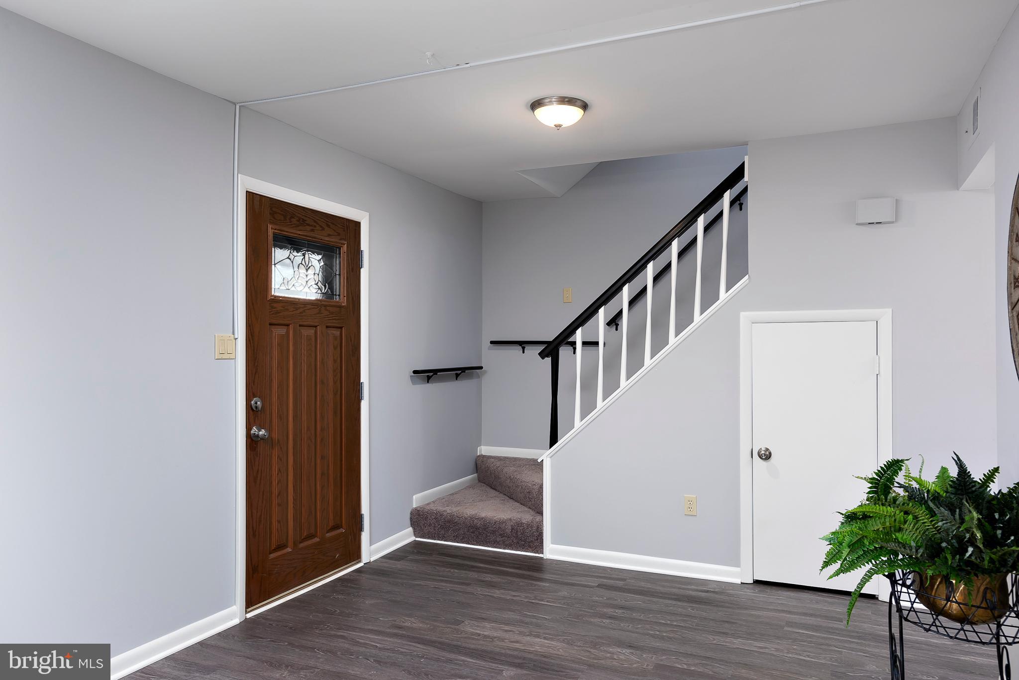 VILLAGE OF OAKLAND MILLS - Residential