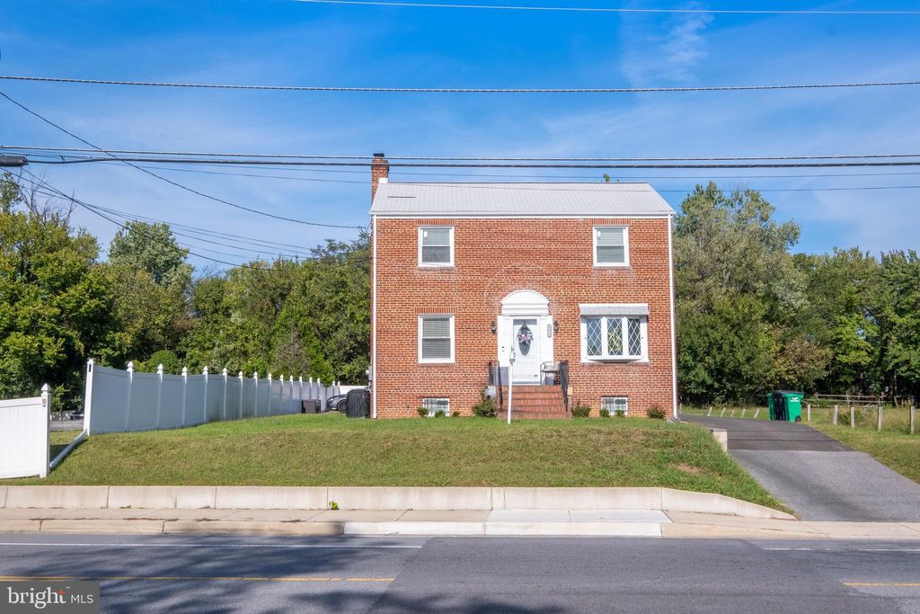 Photo of 5616 Marlboro Pike, DISTRICT HEIGHTS, MD 20747 (MLS # MDPG2176824)