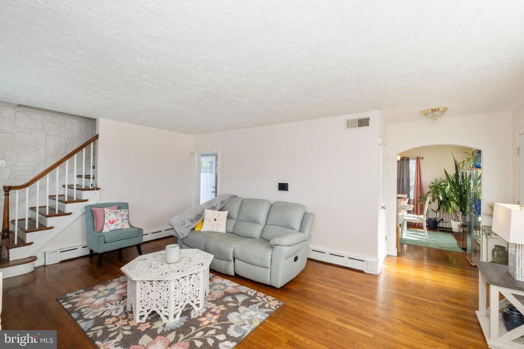 Photo of 5616 Marlboro Pike, DISTRICT HEIGHTS, MD 20747 (MLS # MDPG2176824)