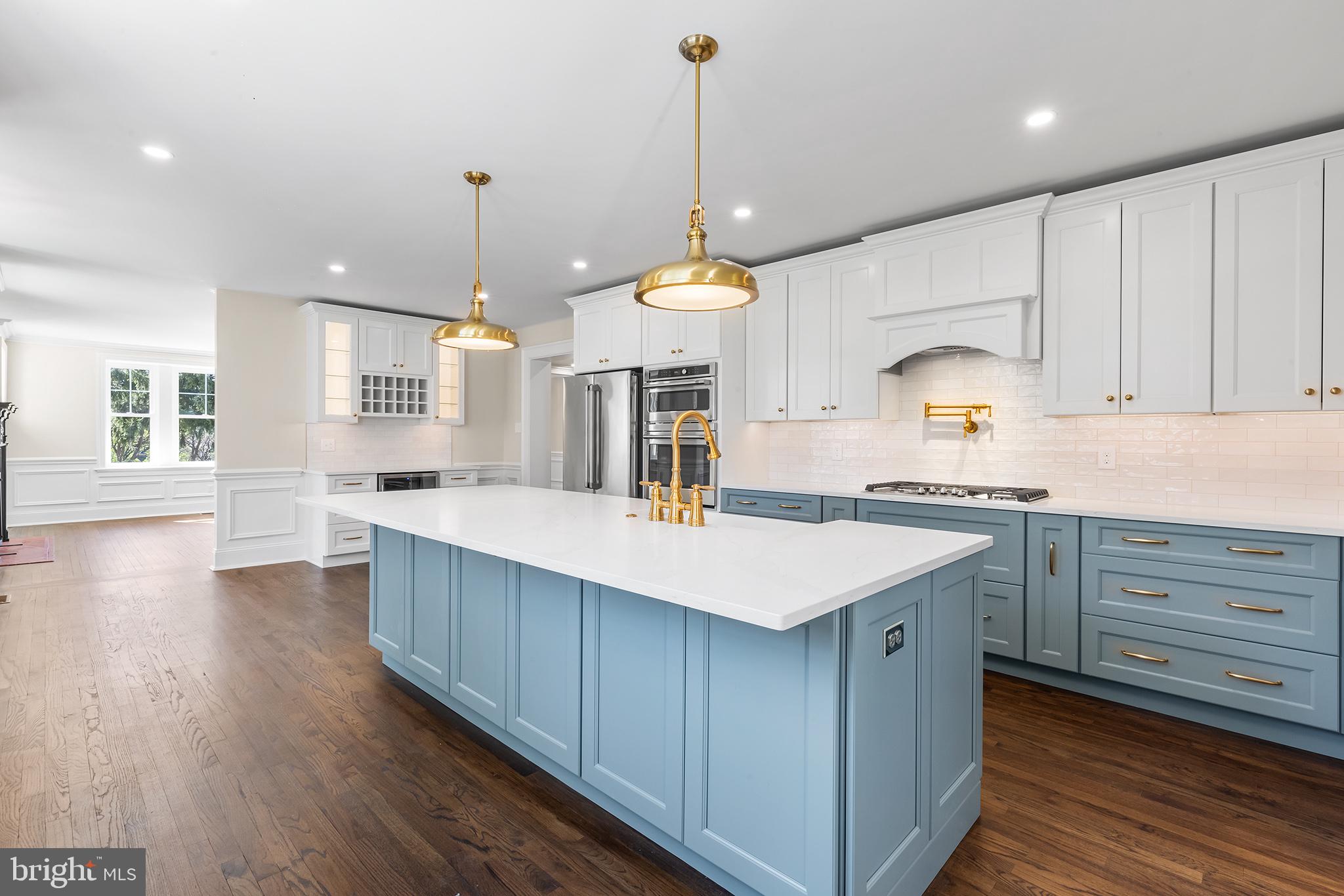 CURRAN TERRACE - Residential