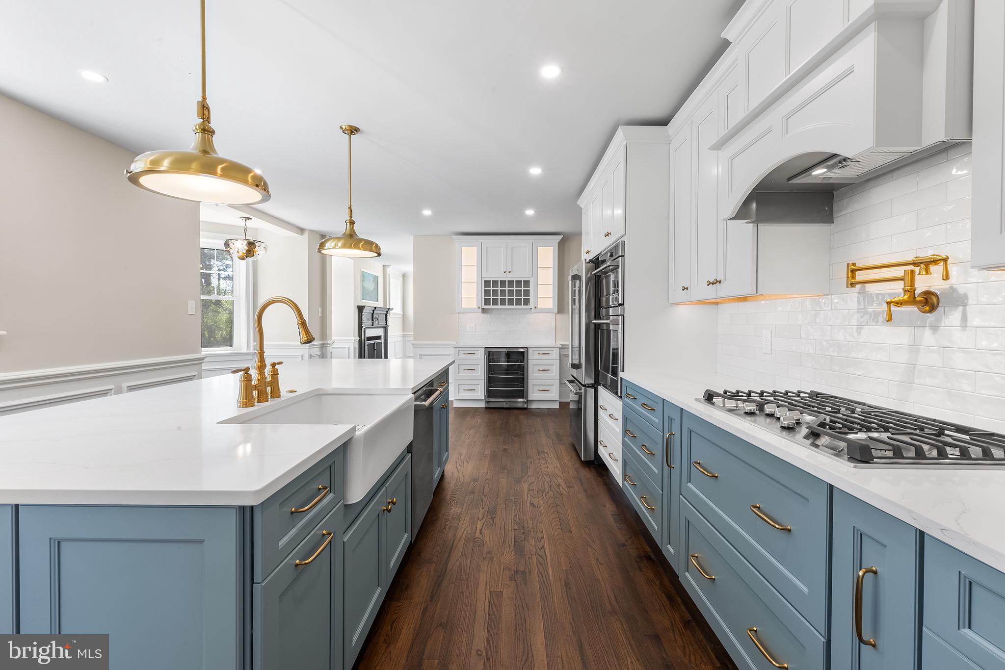 CURRAN TERRACE - Residential