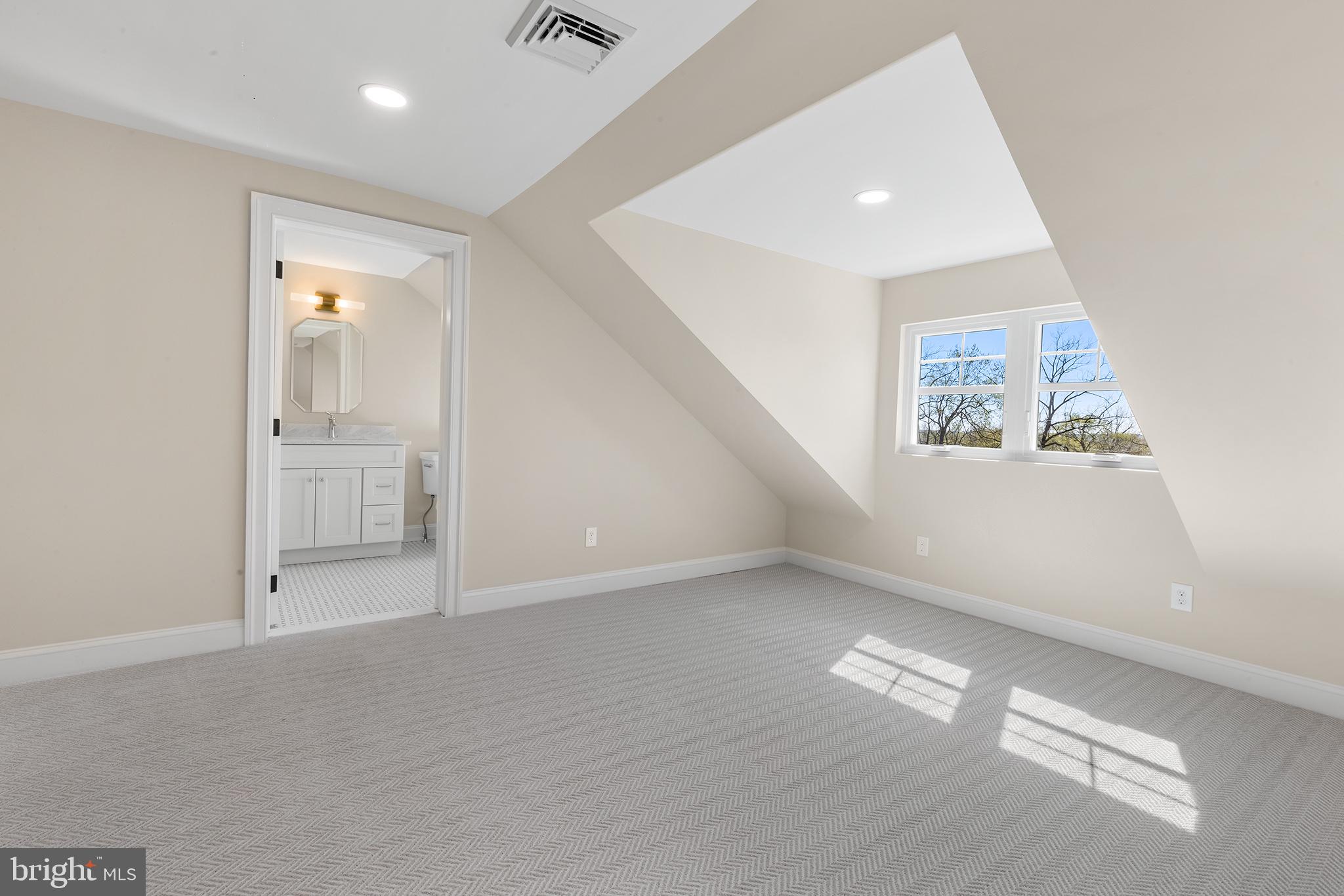 CURRAN TERRACE - Residential