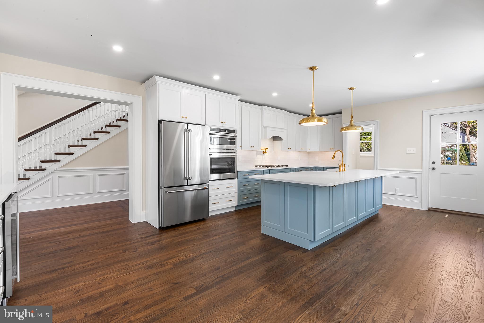 CURRAN TERRACE - Residential