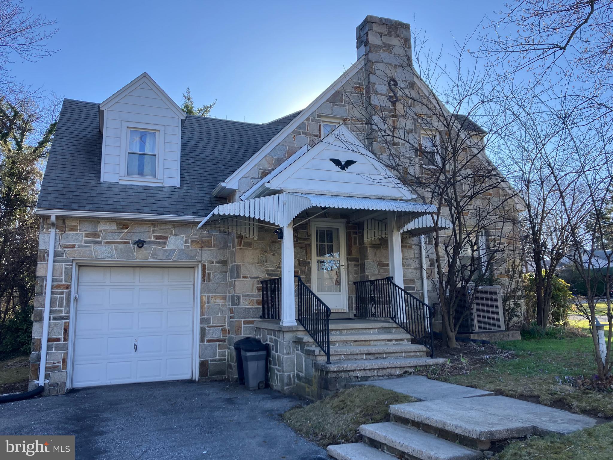 HOLLYWOOD HEIGHTS - Residential