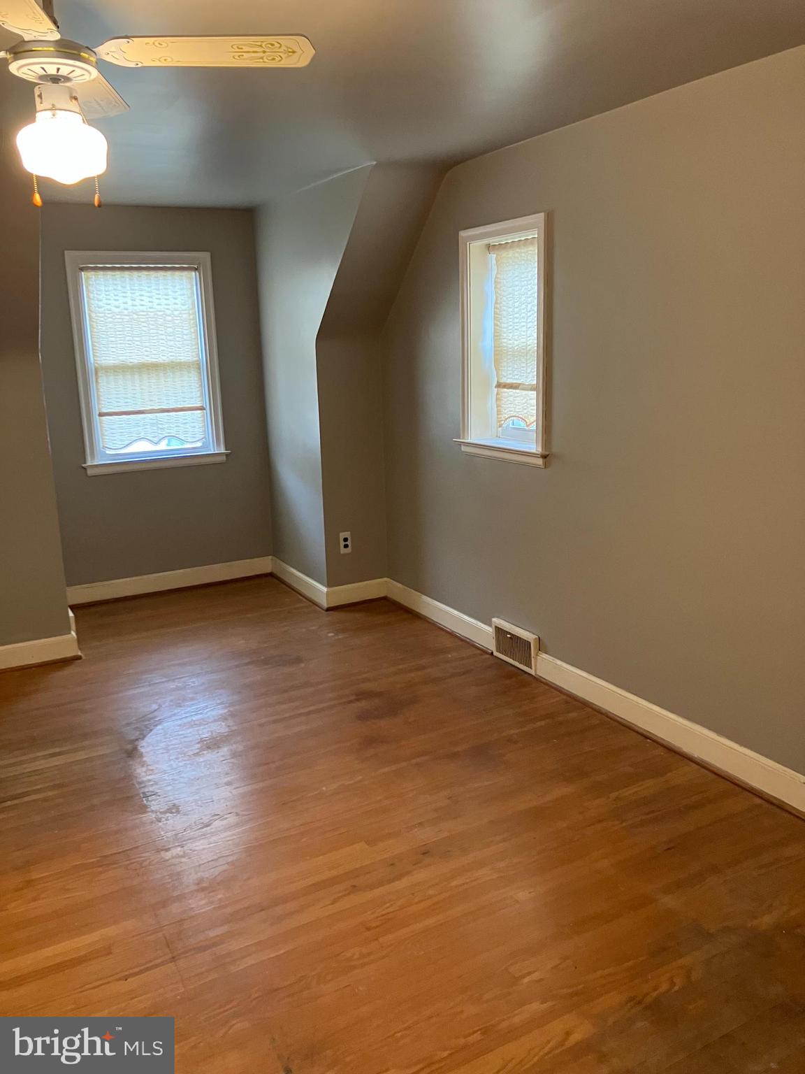 HOLLYWOOD HEIGHTS - Residential