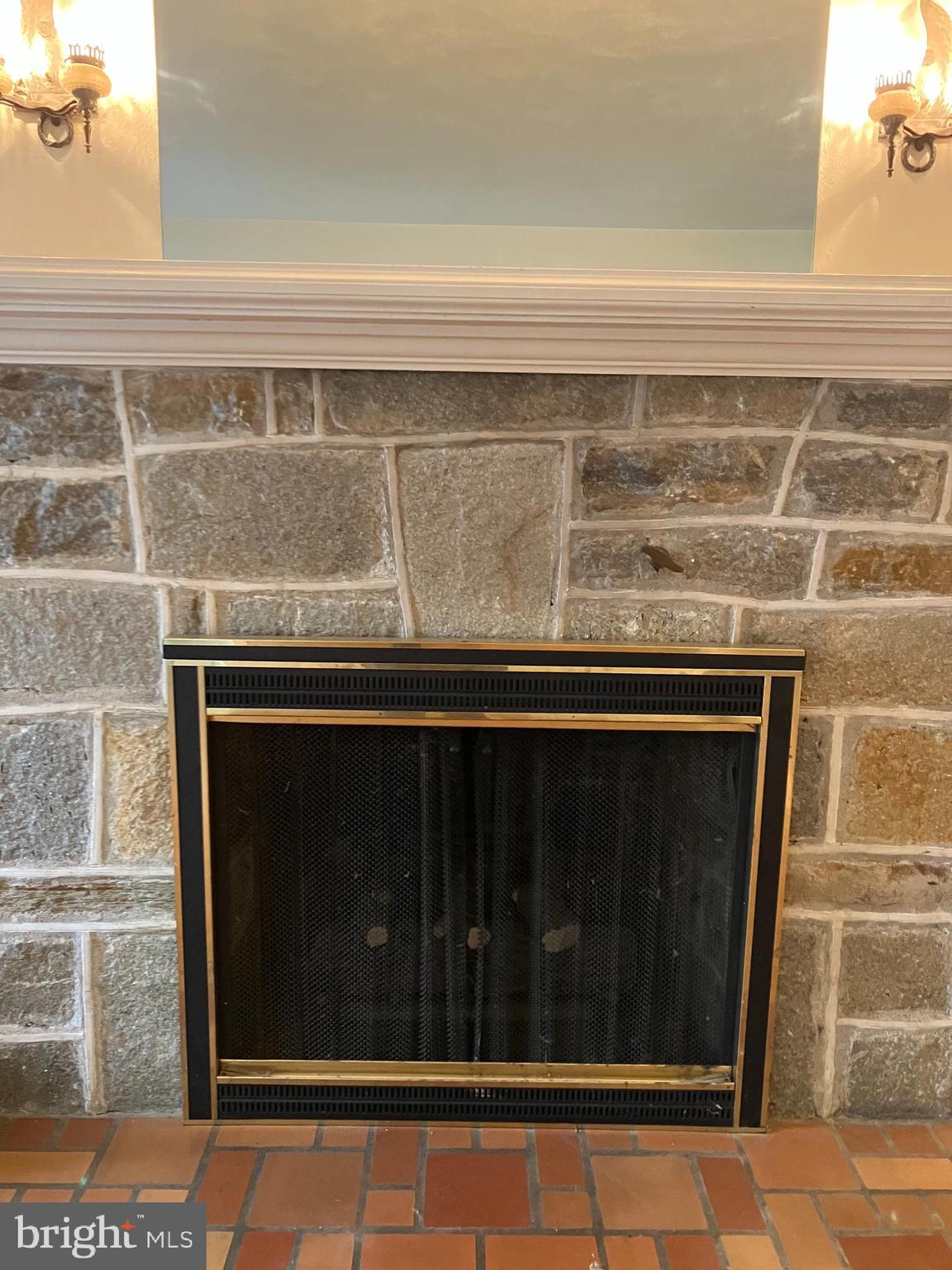 HOLLYWOOD HEIGHTS - Residential