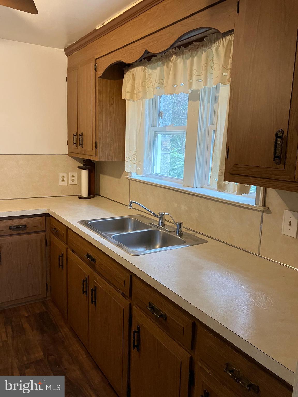 HOLLYWOOD HEIGHTS - Residential