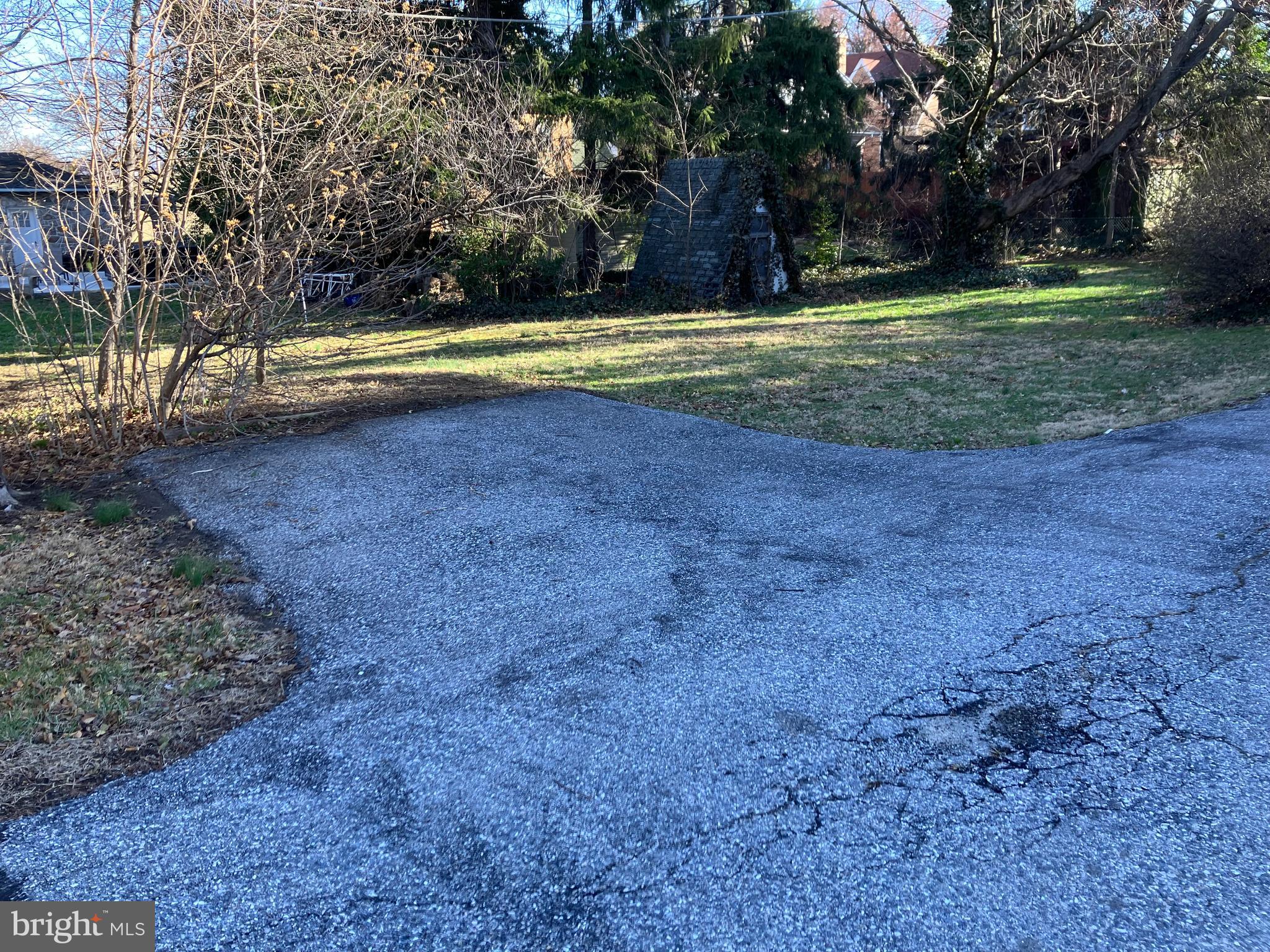 HOLLYWOOD HEIGHTS - Residential