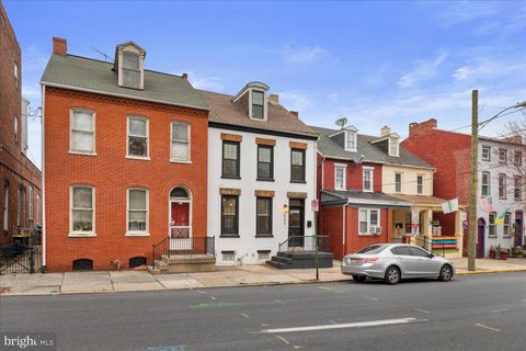 Photo of 509 W King Street, Lancaster, PA 17603 (MLS # PALA2047972)