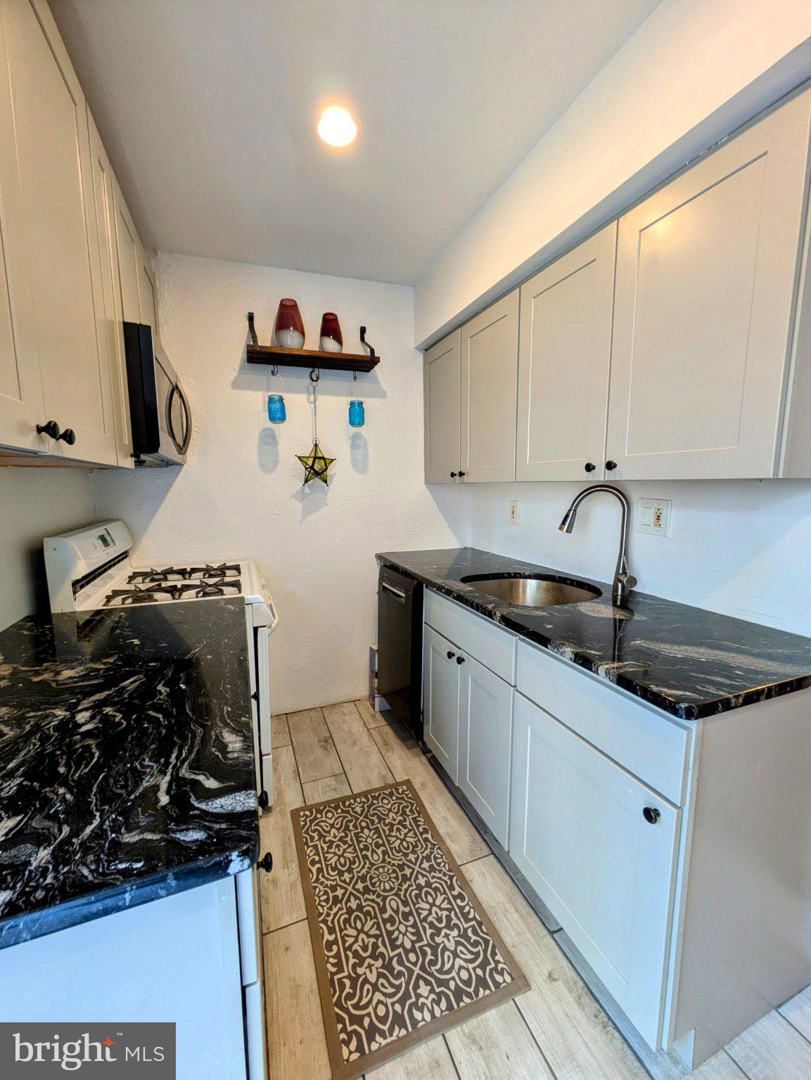 FAIRMOUNT - Residential