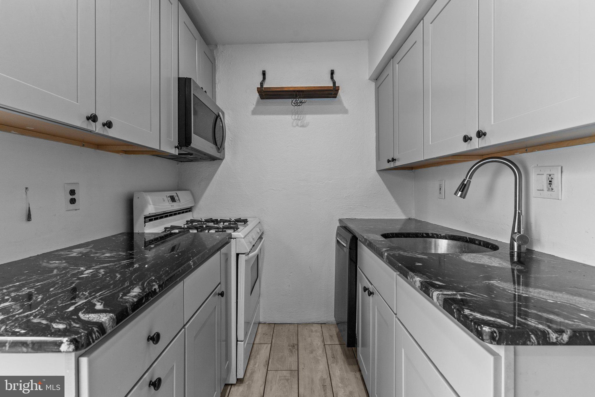 FAIRMOUNT - Residential