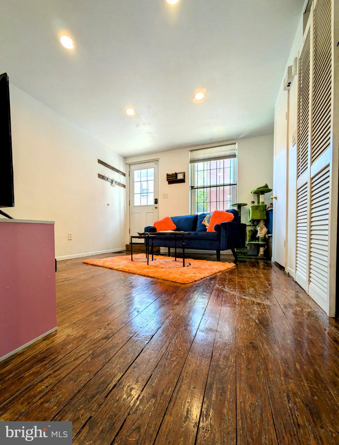 FAIRMOUNT - Residential