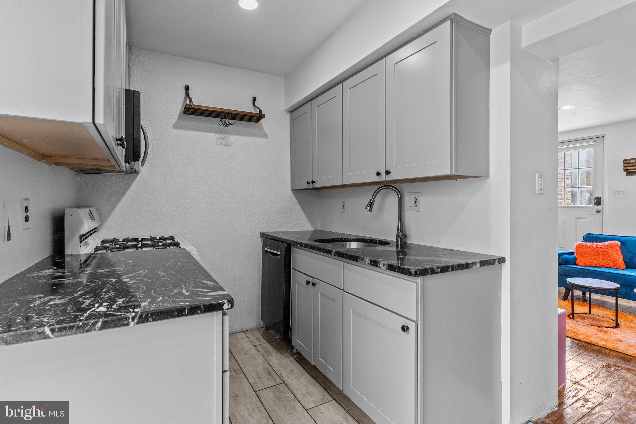 FAIRMOUNT - Residential