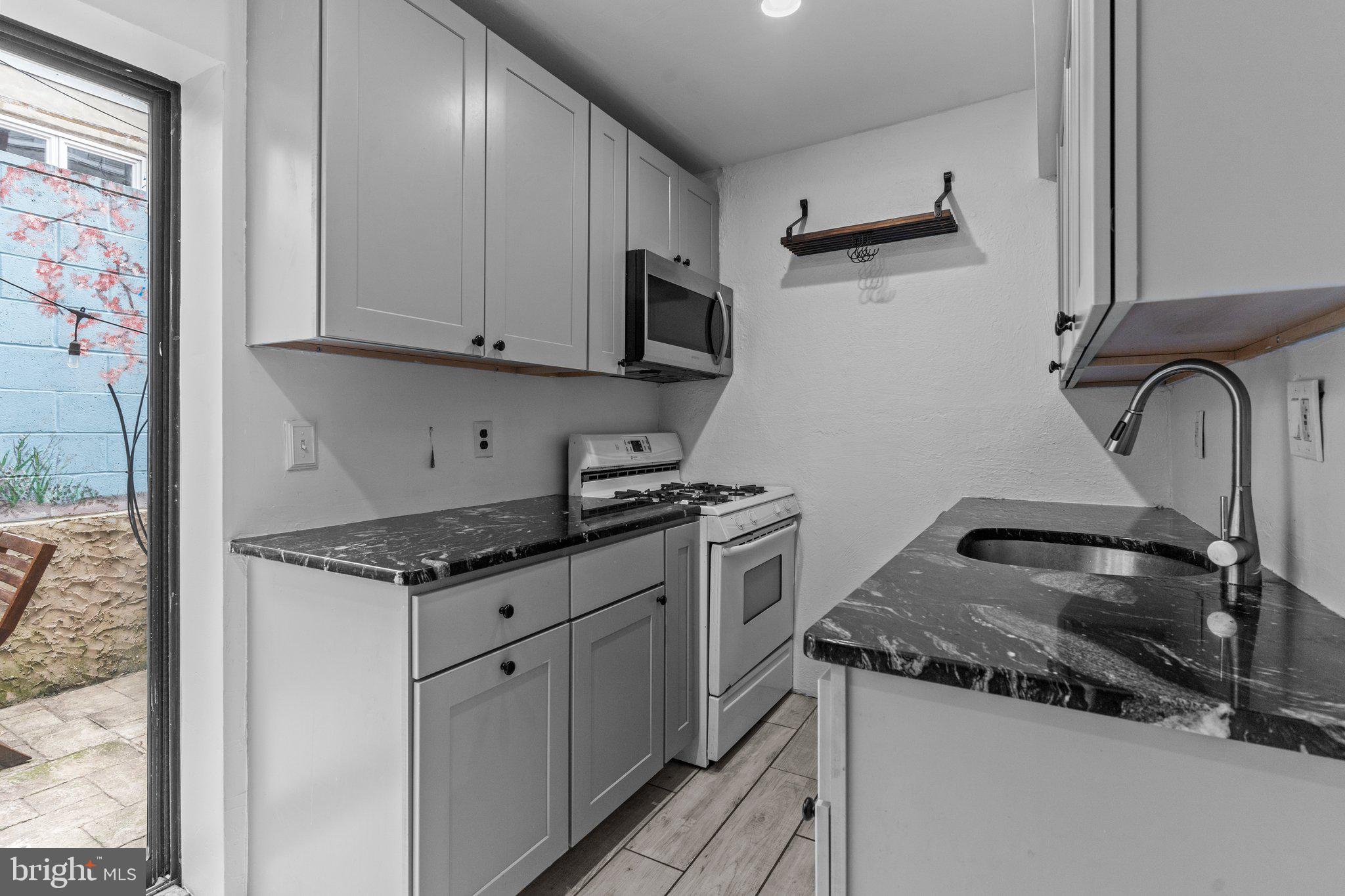 FAIRMOUNT - Residential