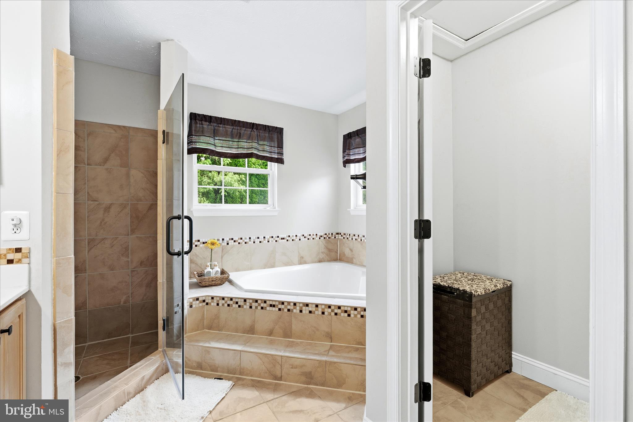 WINDING RIDGE - Residential