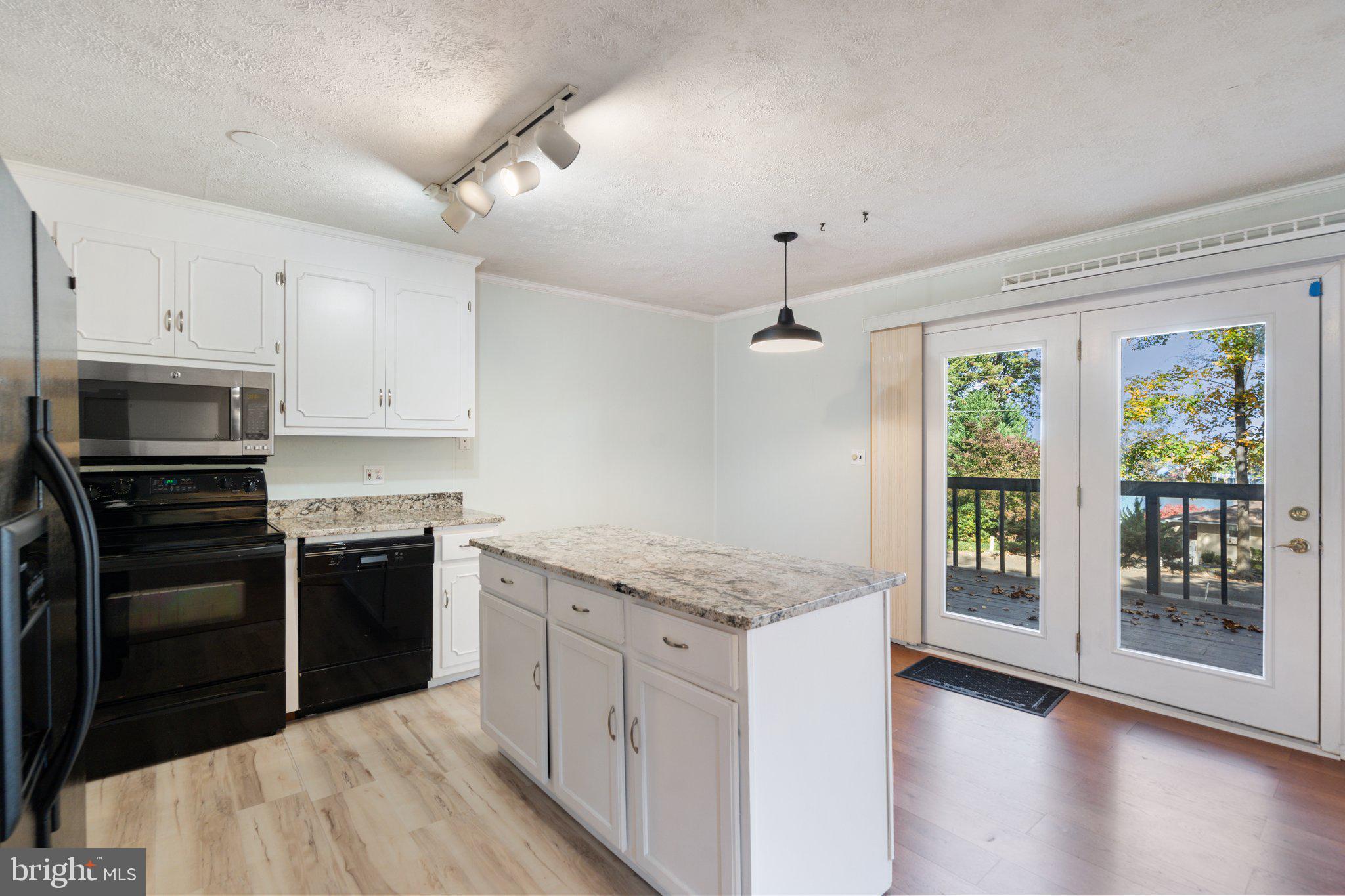 LAKE OF THE WOODS - Residential