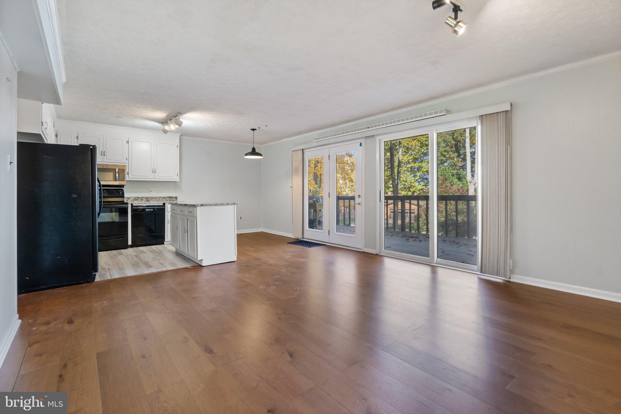 LAKE OF THE WOODS - Residential