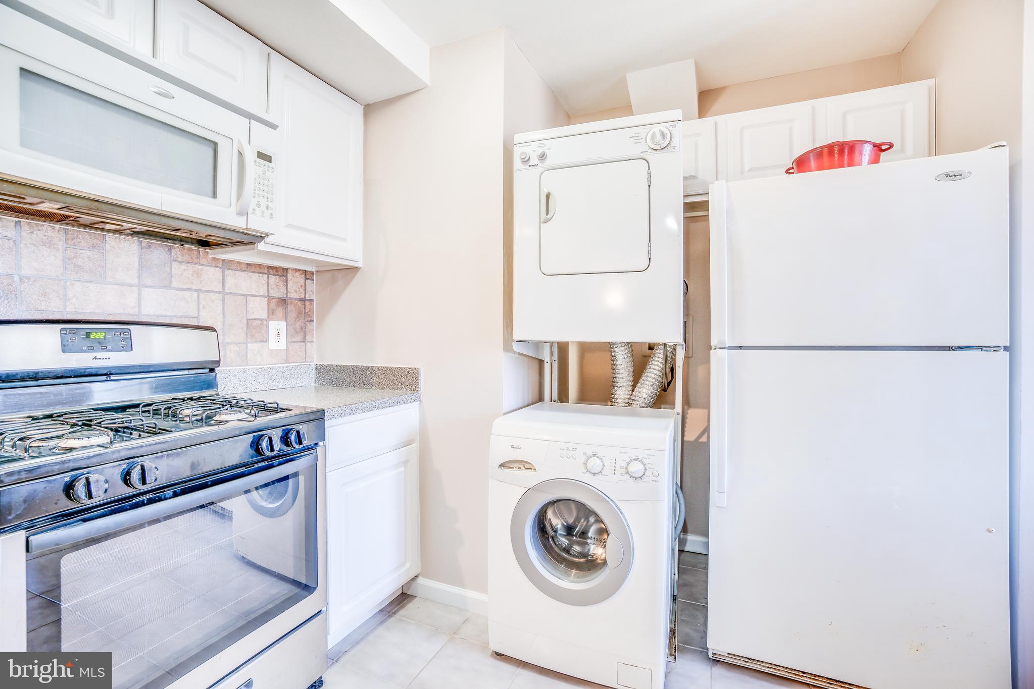 MARKHAM VIEW CONDOMINIUMS - Residential