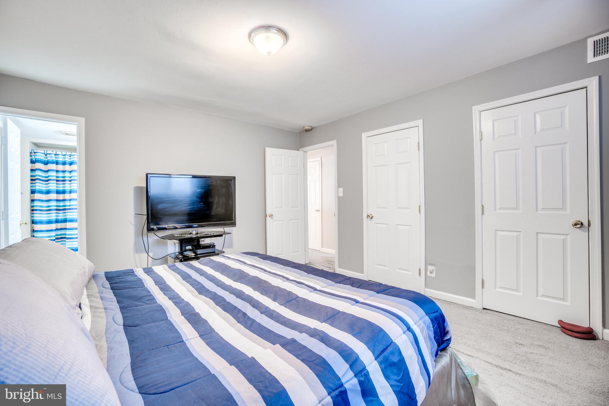 MARKHAM VIEW CONDOMINIUMS - Residential