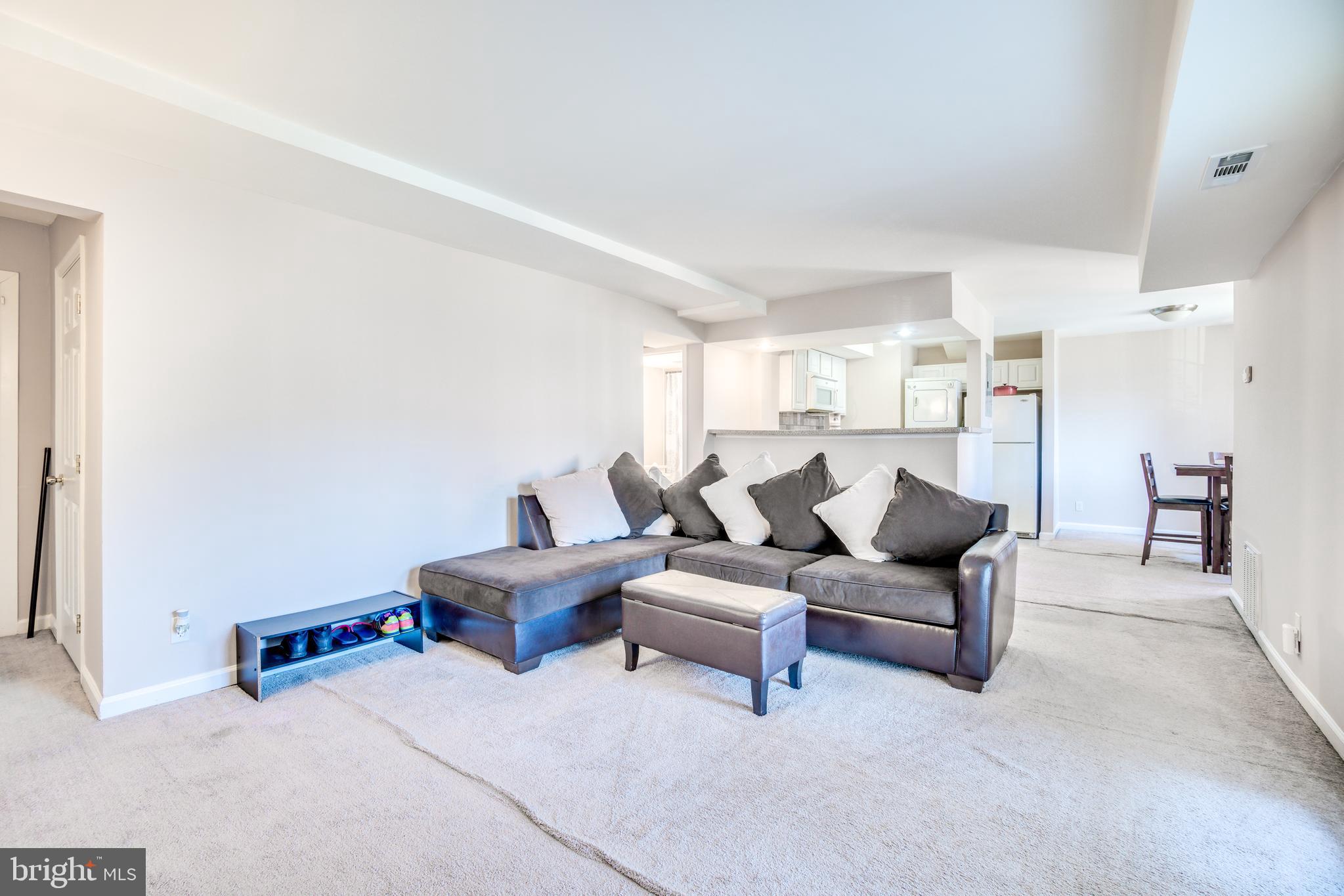 MARKHAM VIEW CONDOMINIUMS - Residential