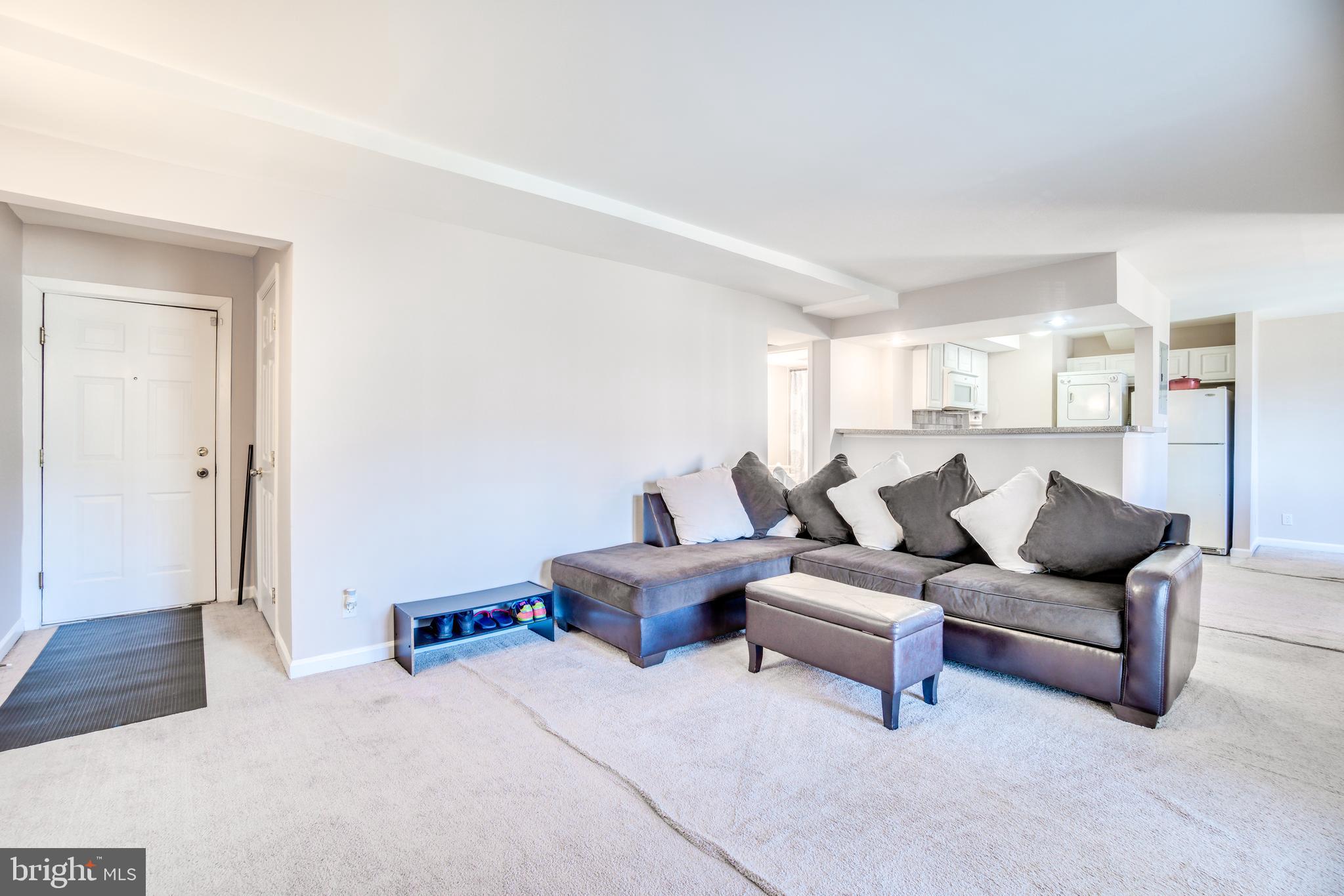 MARKHAM VIEW CONDOMINIUMS - Residential