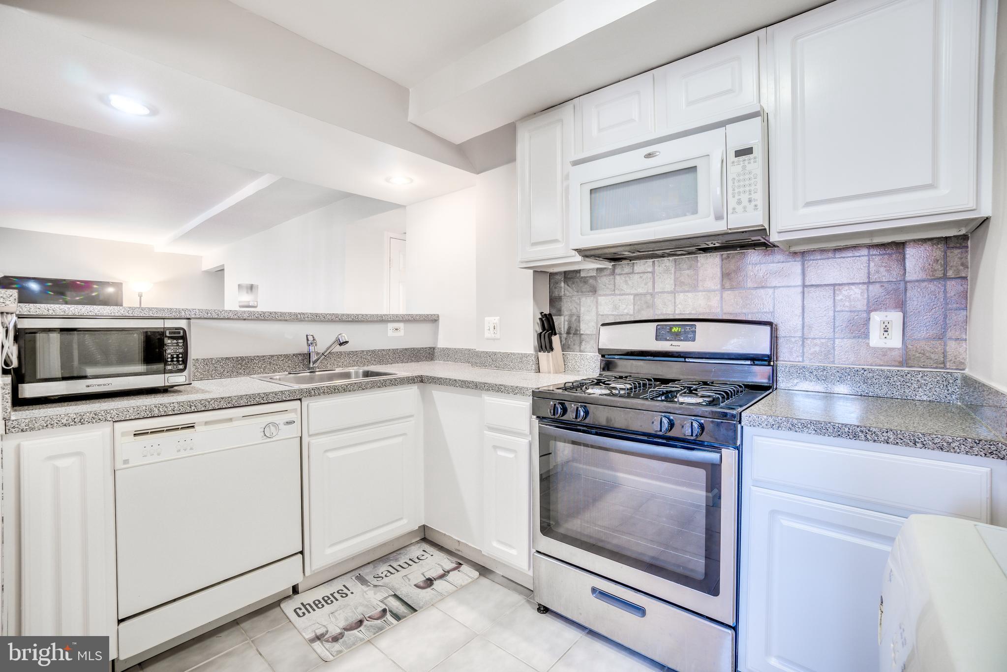 MARKHAM VIEW CONDOMINIUMS - Residential