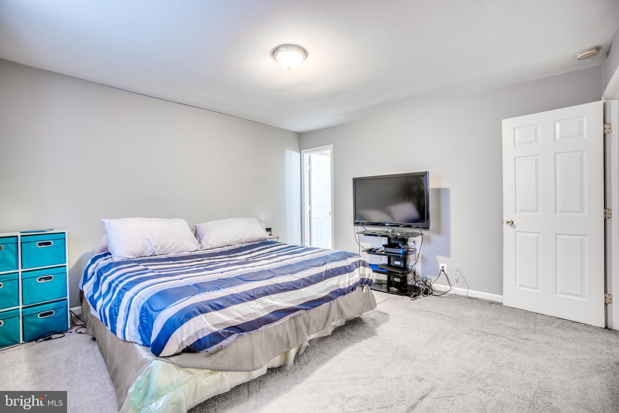 MARKHAM VIEW CONDOMINIUMS - Residential