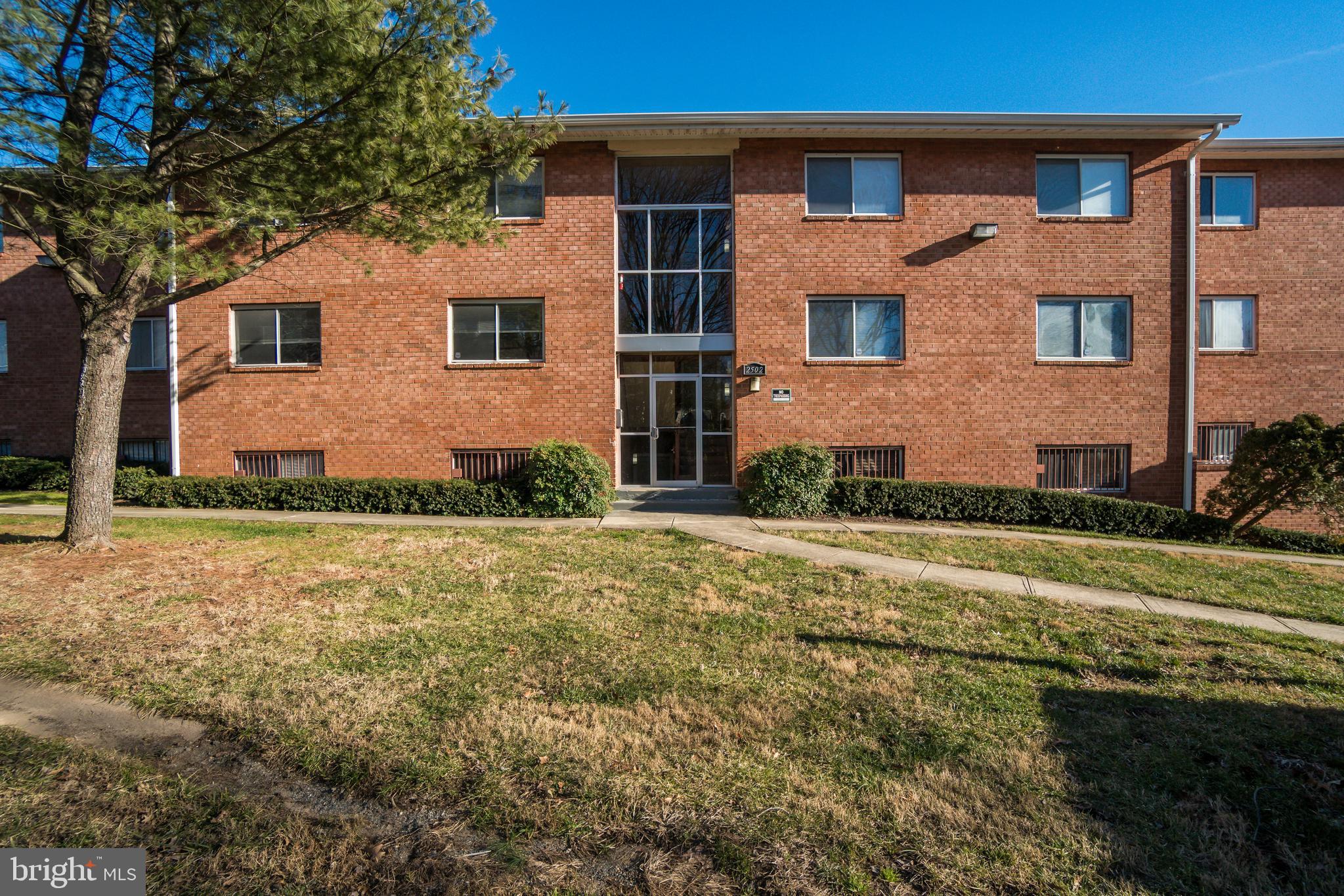 MARKHAM VIEW CONDOMINIUMS - Residential