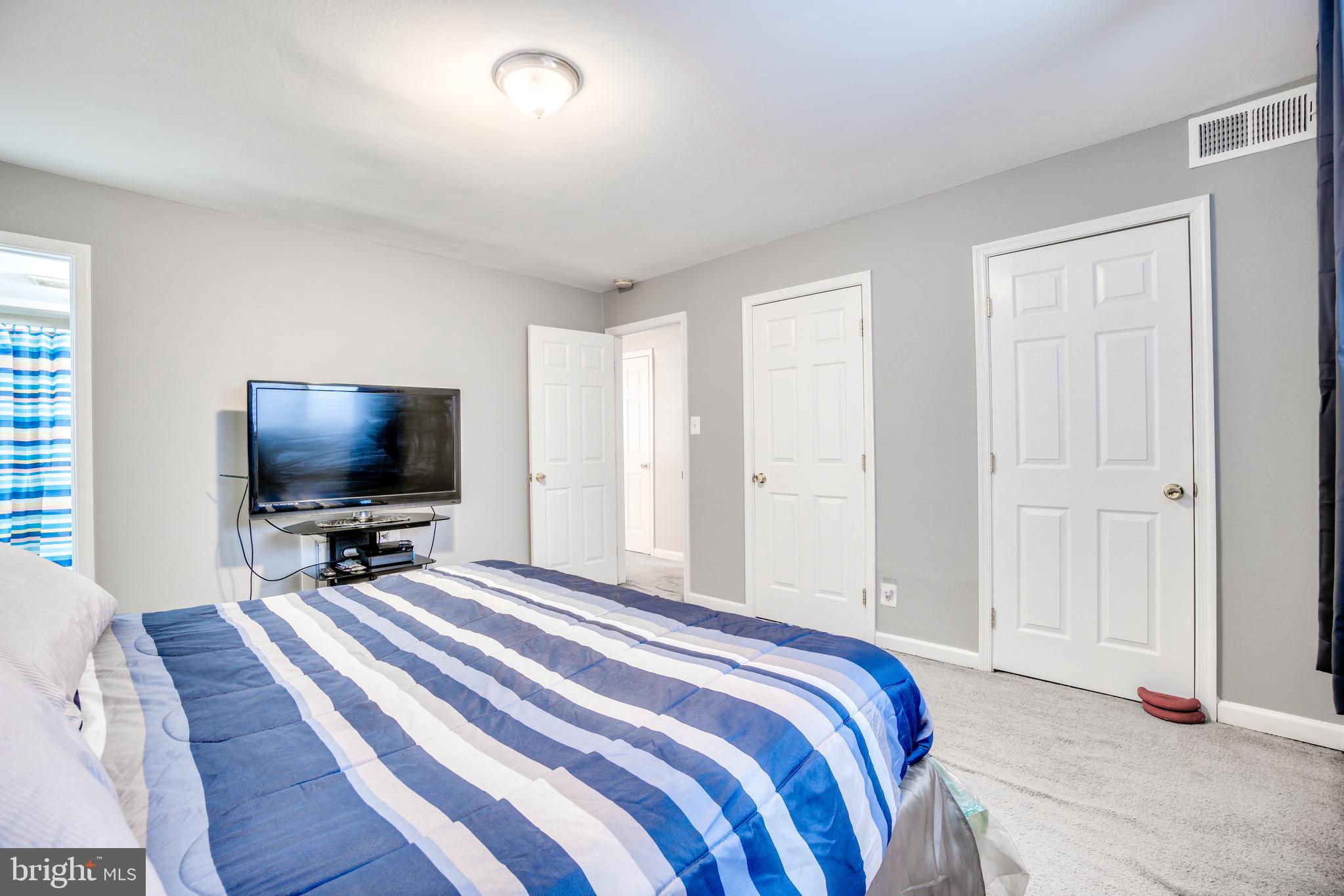 MARKHAM VIEW CONDOMINIUMS - Residential