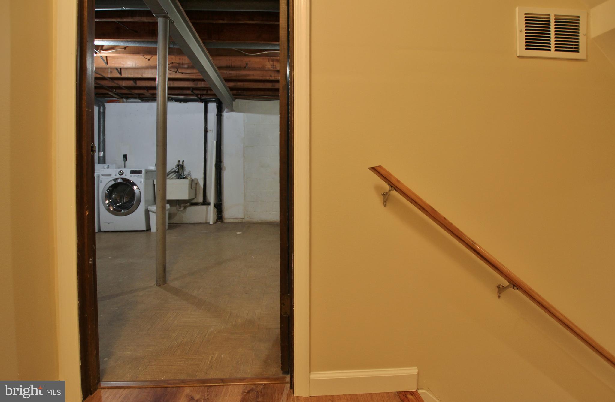 LAKE BRADDOCK - Residential Lease