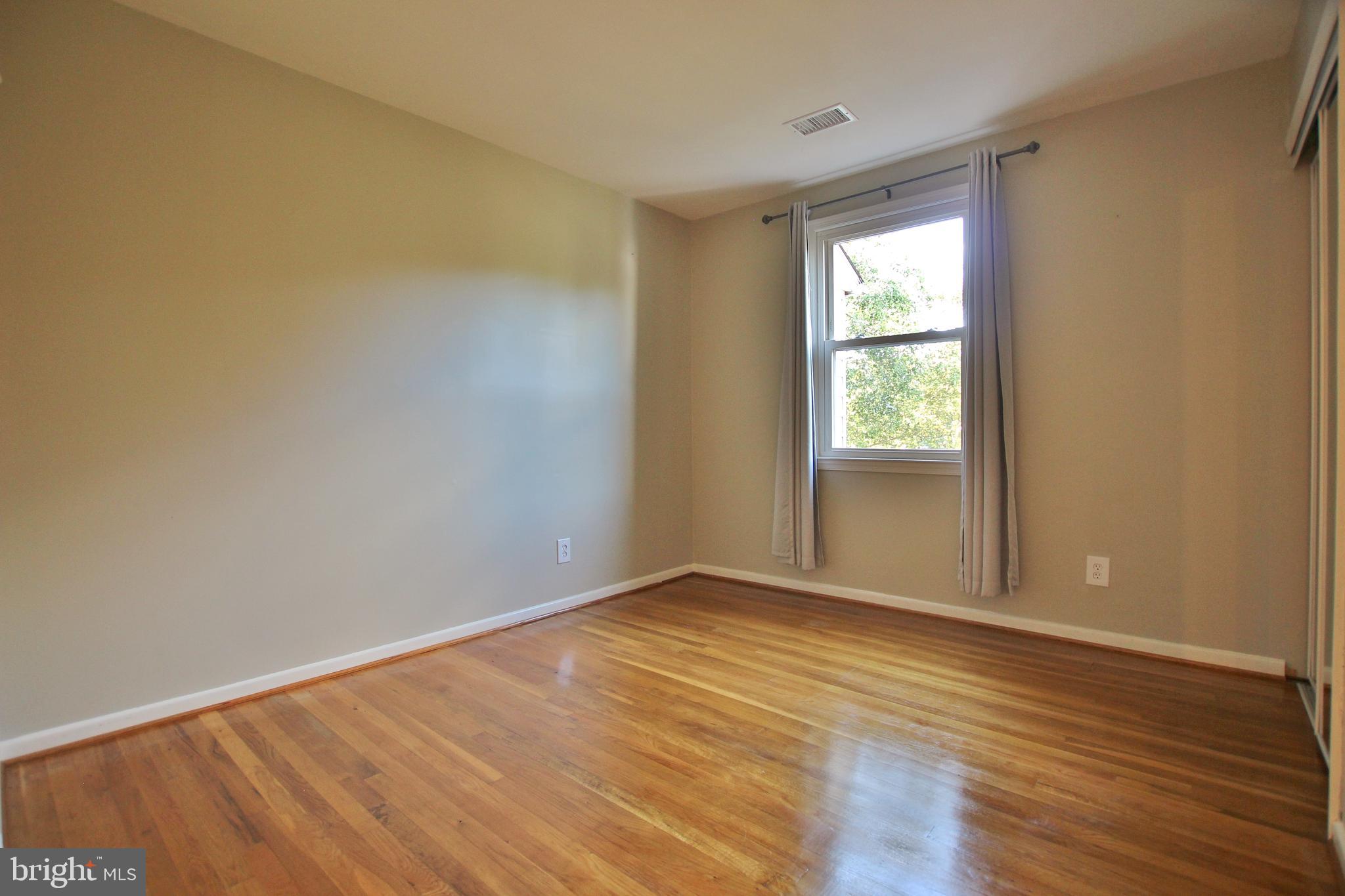 LAKE BRADDOCK - Residential Lease