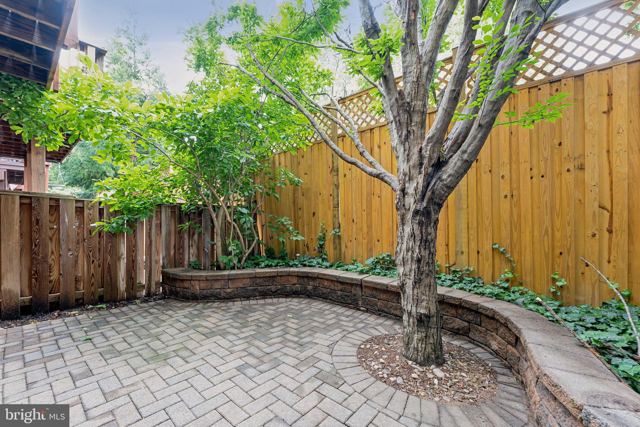 CAMERON STATION - Residential