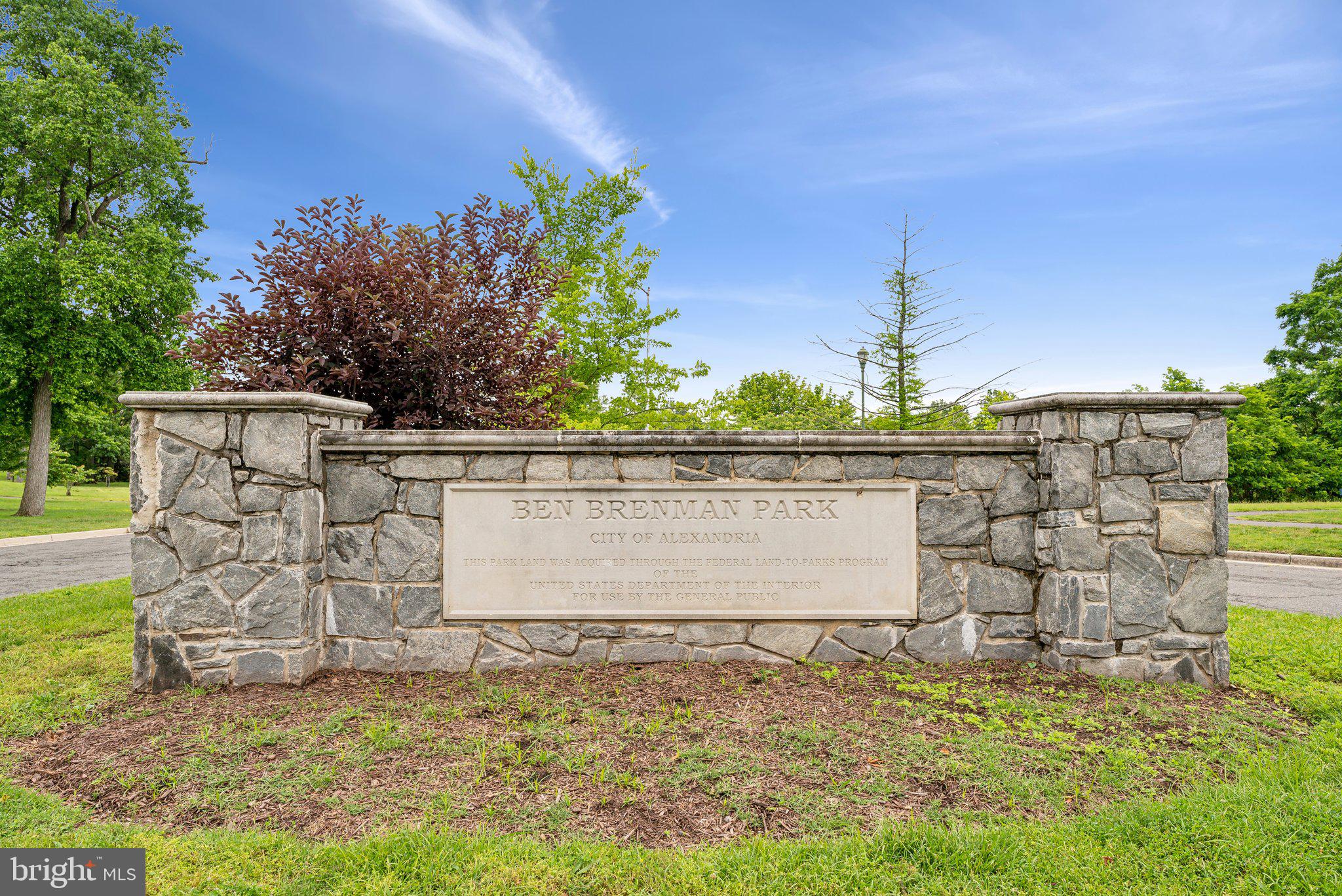 CAMERON STATION - Residential