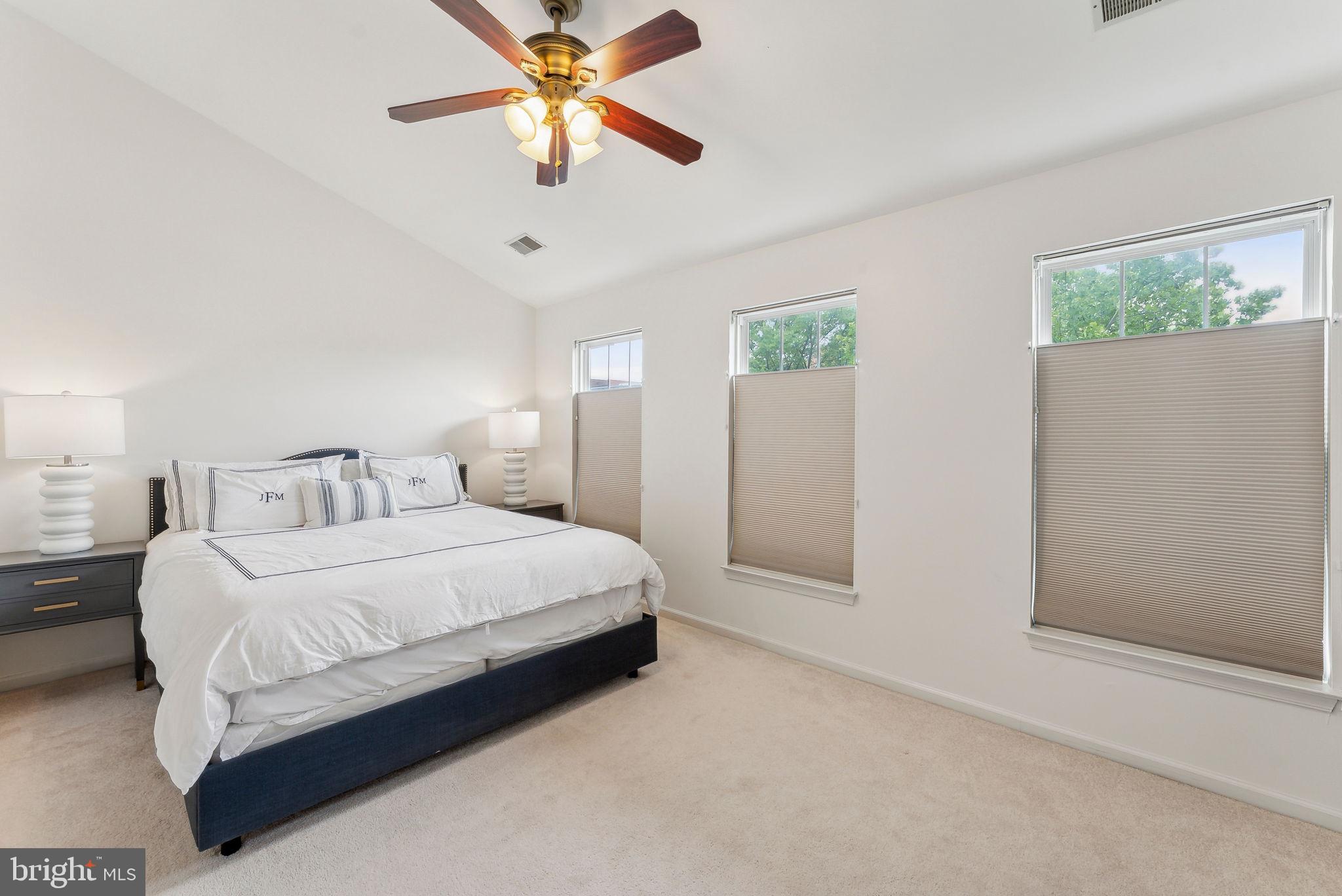 CAMERON STATION - Residential